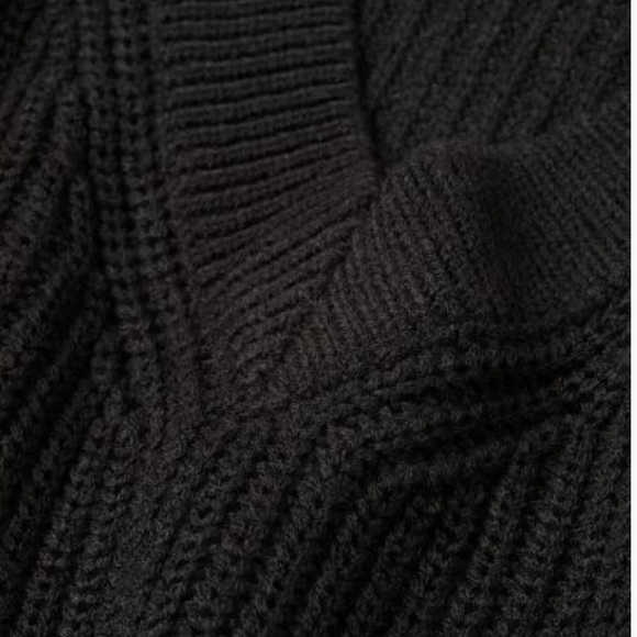 H&M Black Cropped Sweater Vest - Picture 4 of 5